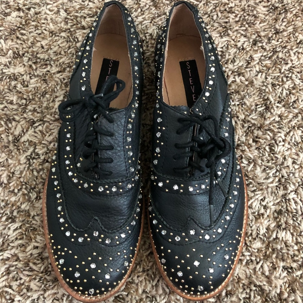 Women’s Steven size 6 beaded and studded oxfords